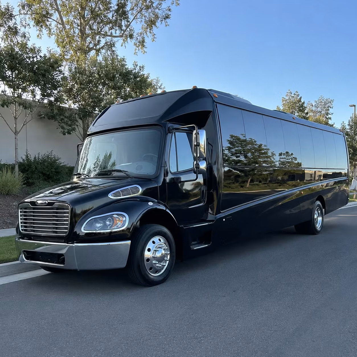 25 passenger minibus