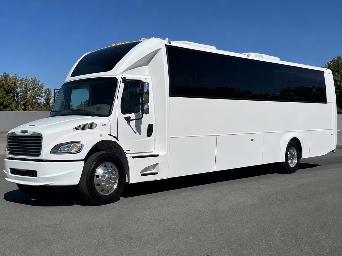 party buses for plantation prom night make the ride part of the celebration